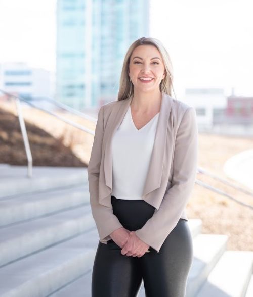 Q&A with Calgary Campus 2020 Graduate Laurie Elliott